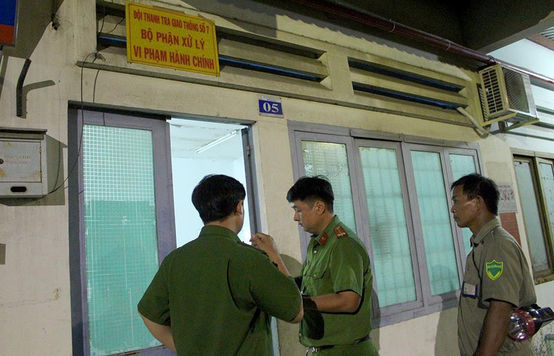 Công an kiểm tra CMND, tạm giữ người như thế nào?